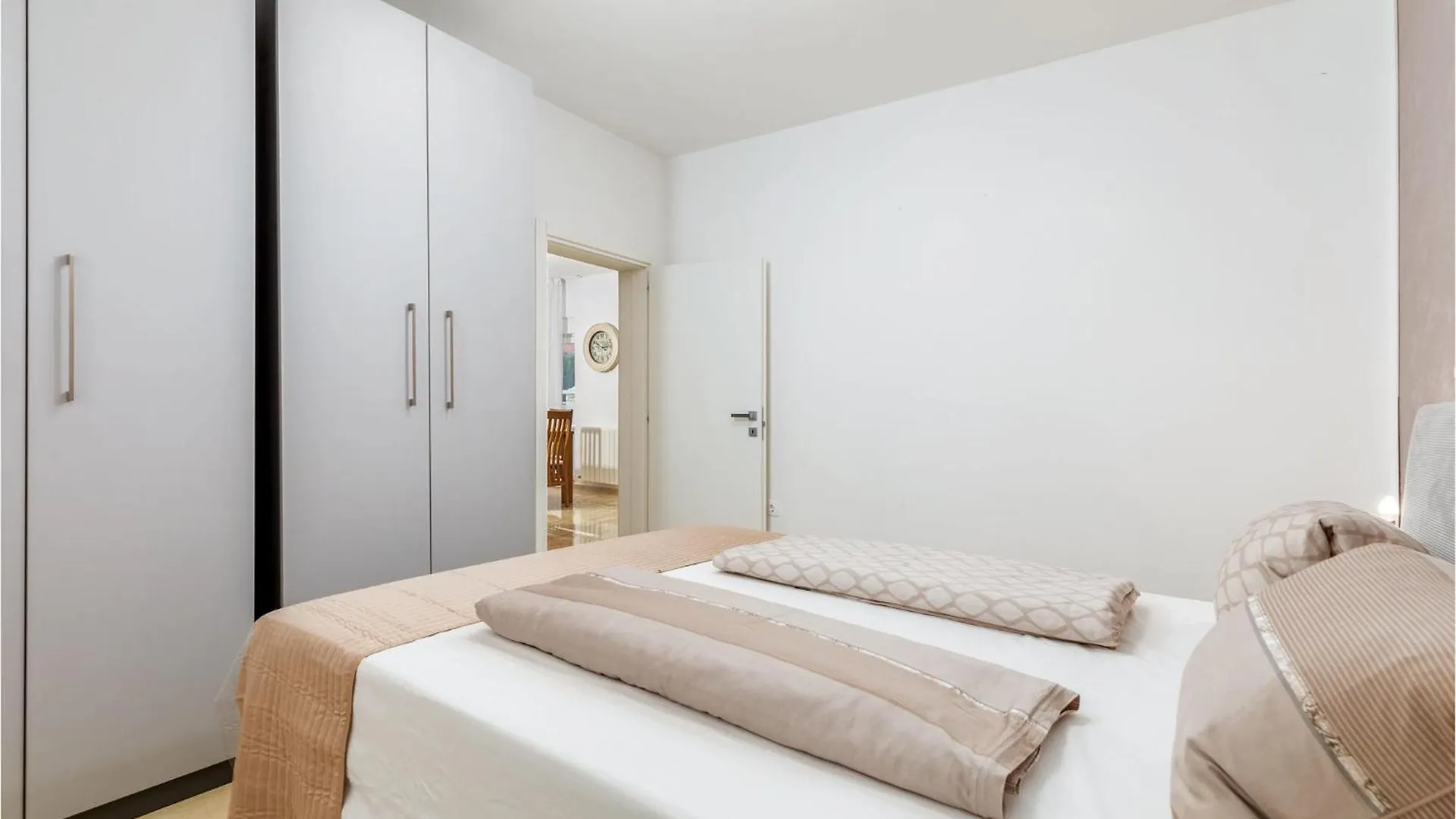 Holiday home 4 Bedroom Awesome Home In Vodnjan Mednjan