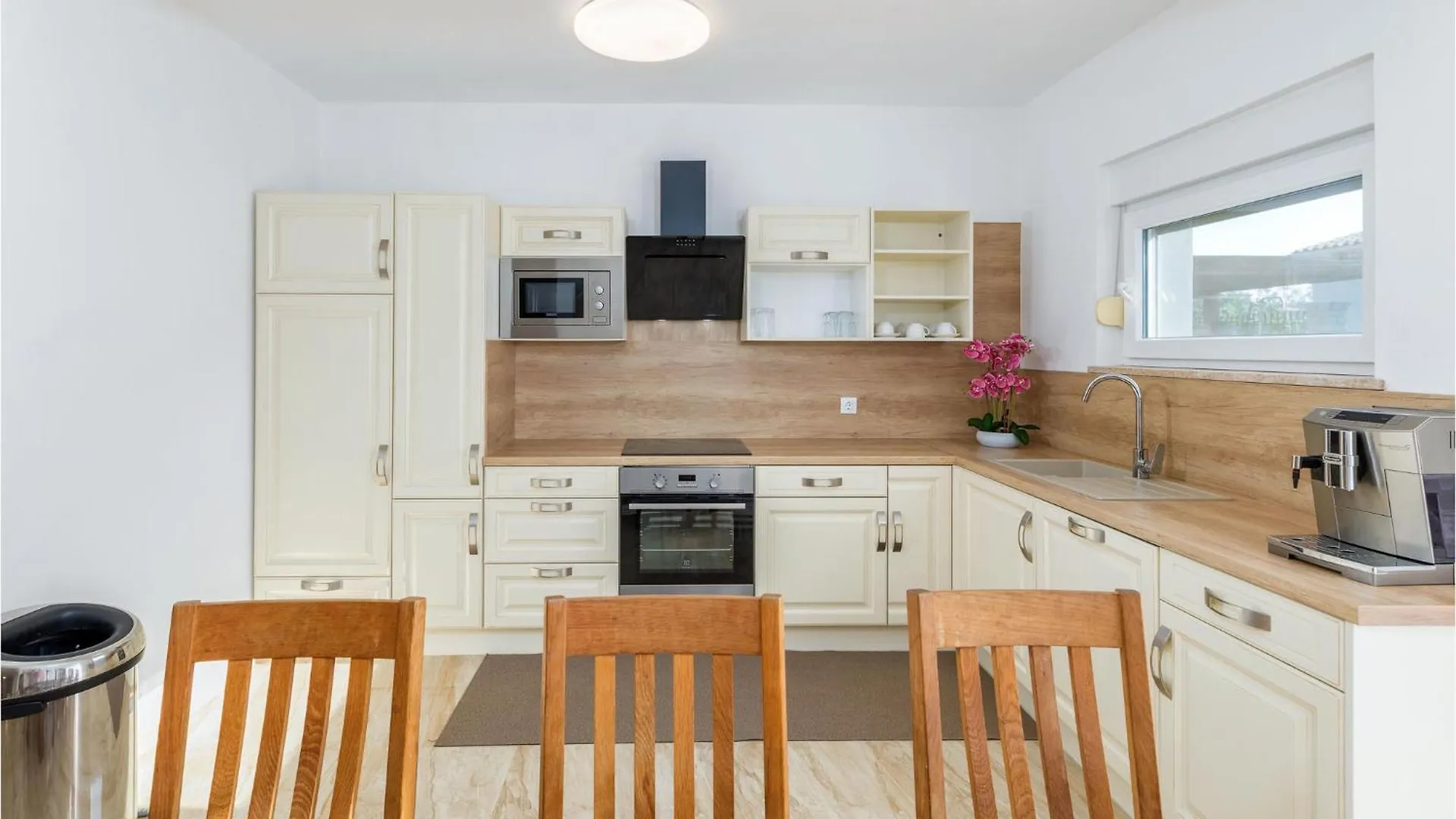 4 Bedroom Awesome Home In Vodnjan Mednjan 0*,